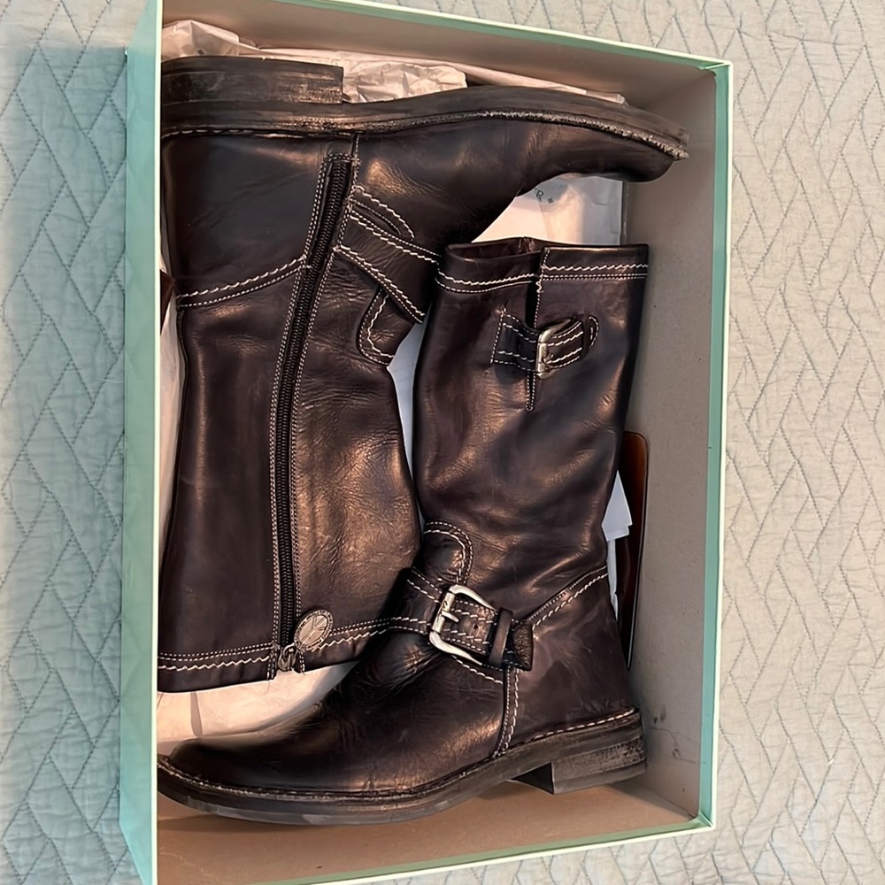 Donald J Pliner tall boots